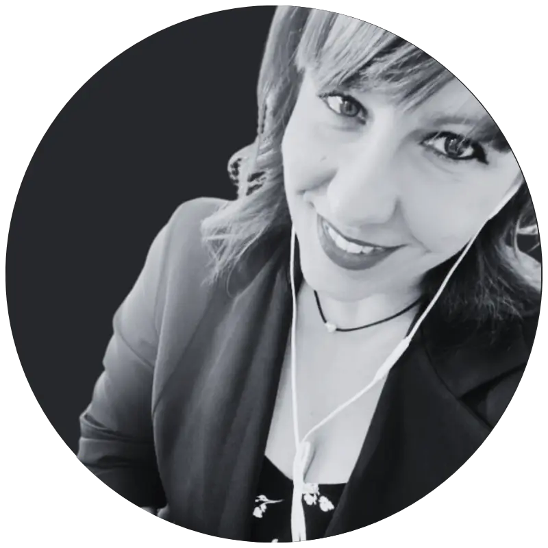 Arianna Crepaldi. Team Jinni. Schreiben Sie dem Team Jinni, um Arianna zu kontaktieren.