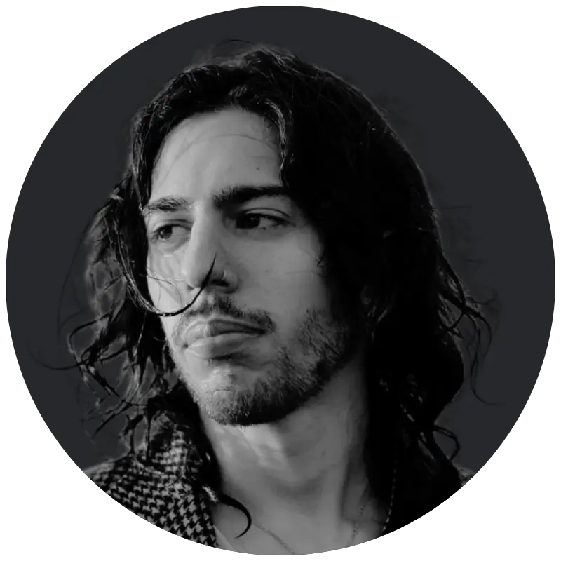 Matteo Nini。Jinni 团队。写信给 Jinni 团队即可联系 Matteo。