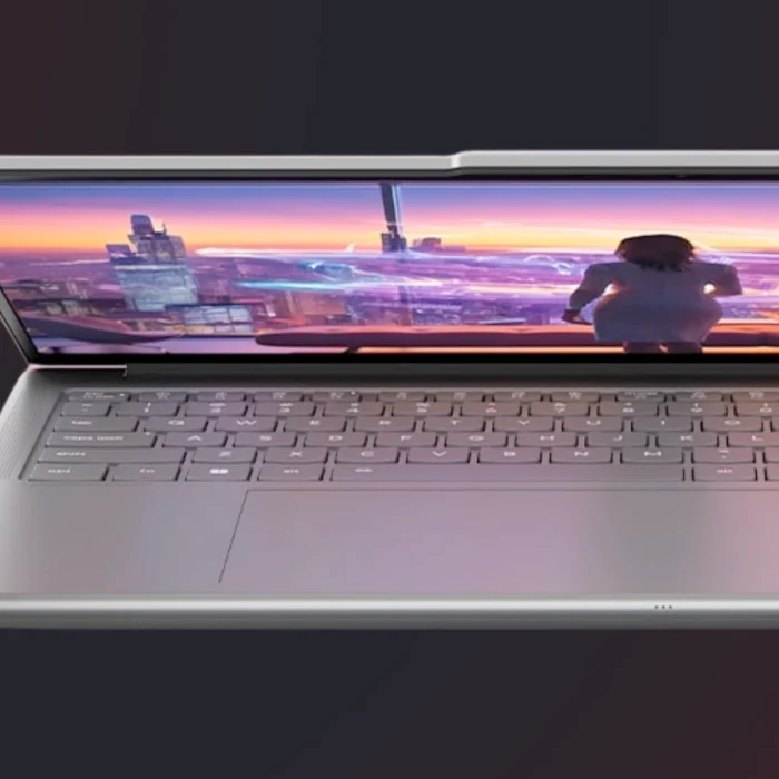 Laptop con interfaccia futuristica e visualizzazione digitale avanzata